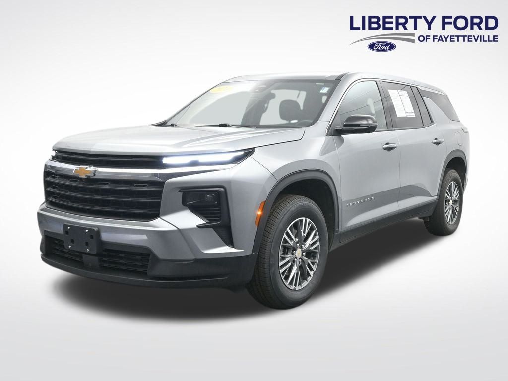 2024 Chevrolet Traverse LS FWD