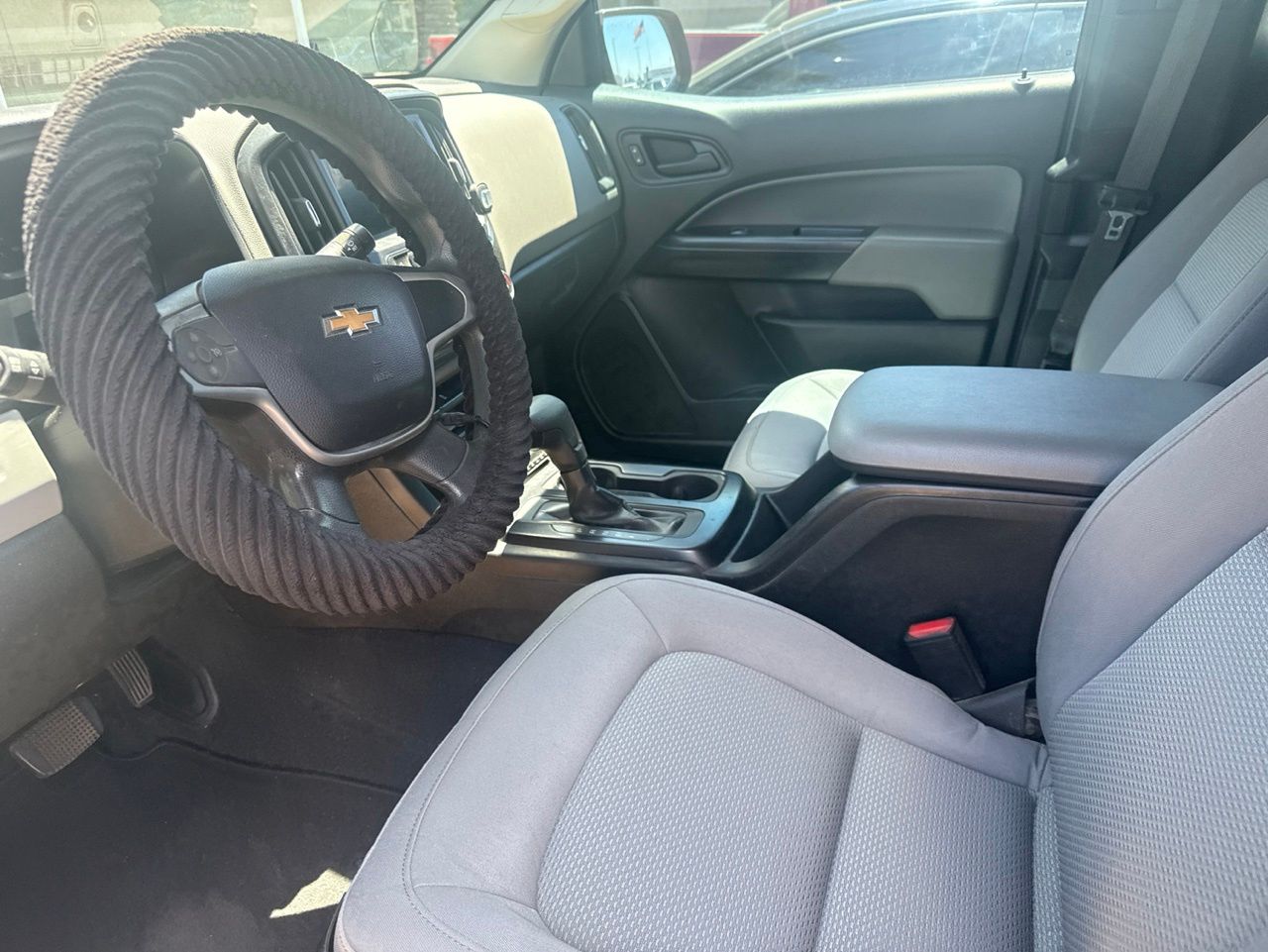 View vehicle photo 3
