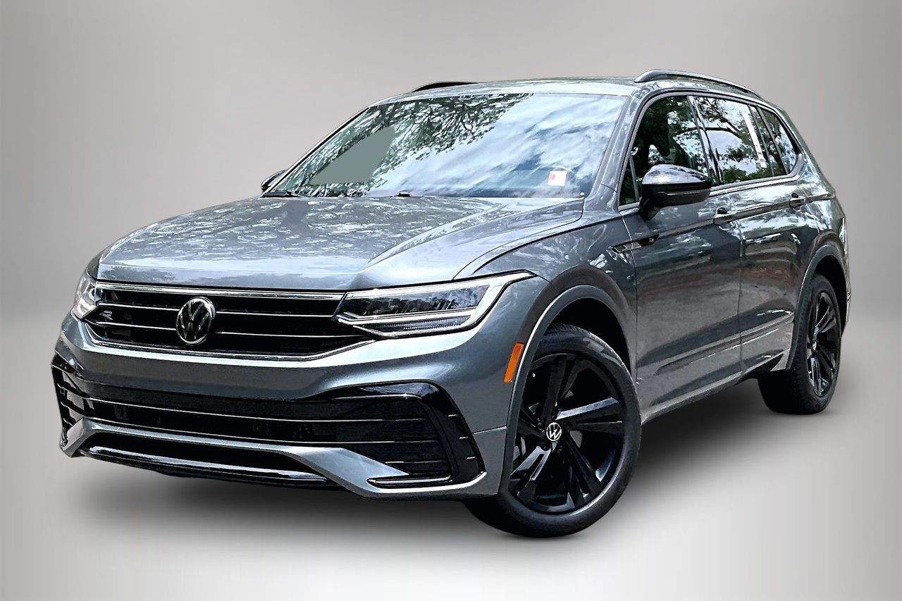Platinum Gray Metallic 2024 Volkswagen Tiguan SE R-Line Black FWD SUV / Crossover Front-Wheel Drive 8-Speed Automatic