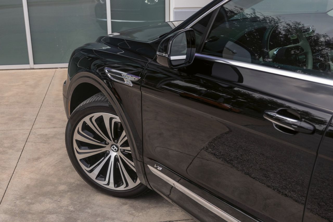 Used Car 2021 Bentley Bentayga  V8 For Sale Under $130,000 In Austin, Texas