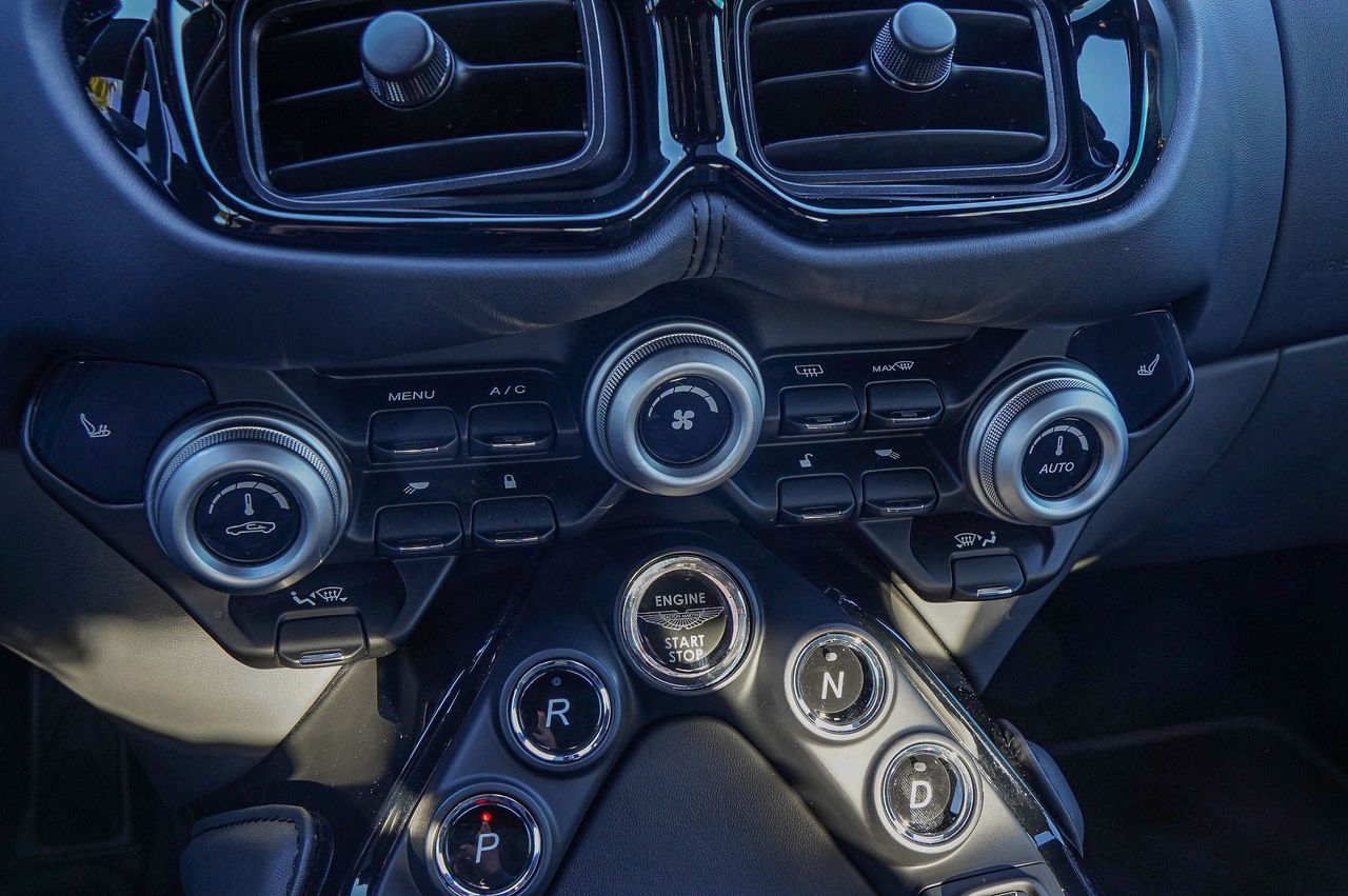 Used Car 2022 Aston Martin Vantage  For Sale Under $140,000 In Austin, Texas