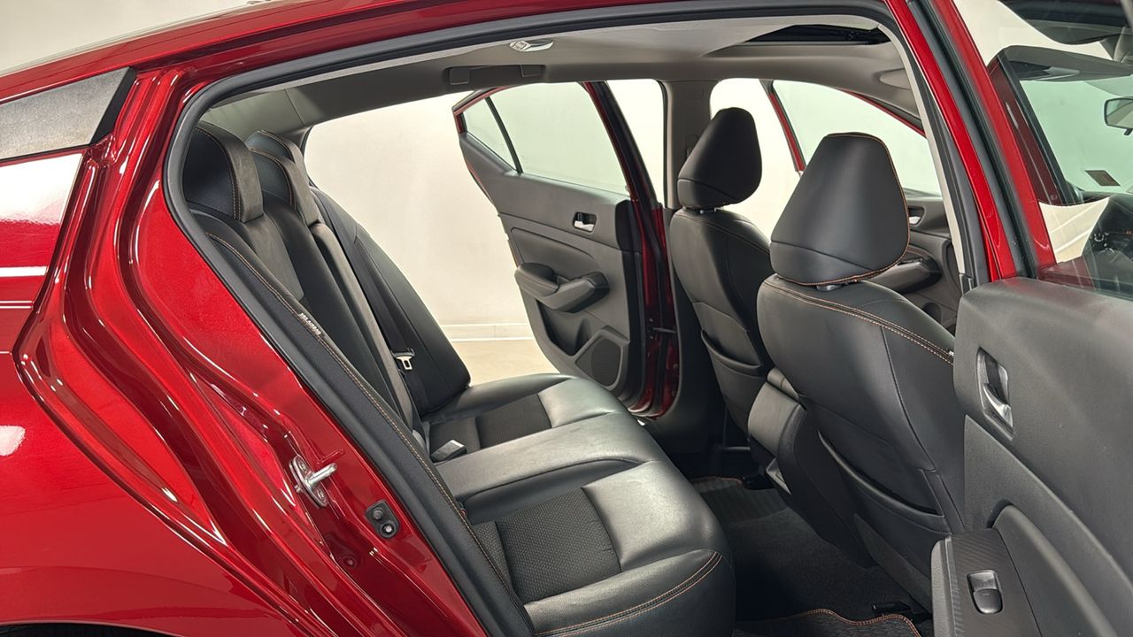 Used 2019 Red Nissan 2.5 SR image 17