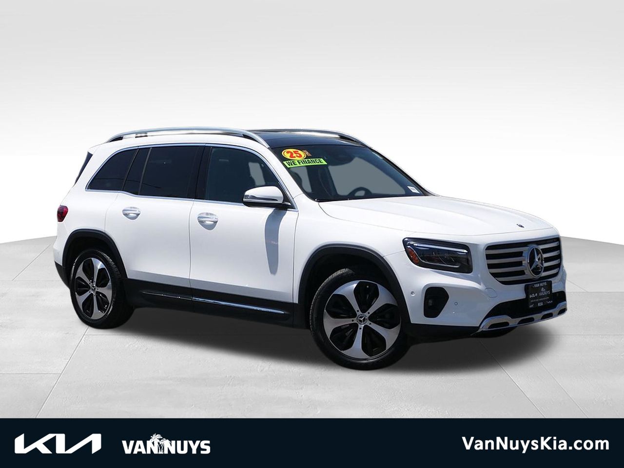 Polar White 2025 Mercedes-Benz GLB SUV / Crossover All-Wheel Drive 8-Speed Dual Clutch