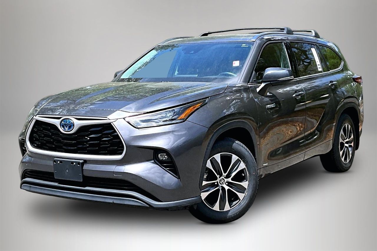 Magnetic Gray Metallic 2021 Toyota Highlander Hybrid XLE AWD SUV / Crossover All-Wheel Drive Continuously Variable Transmission