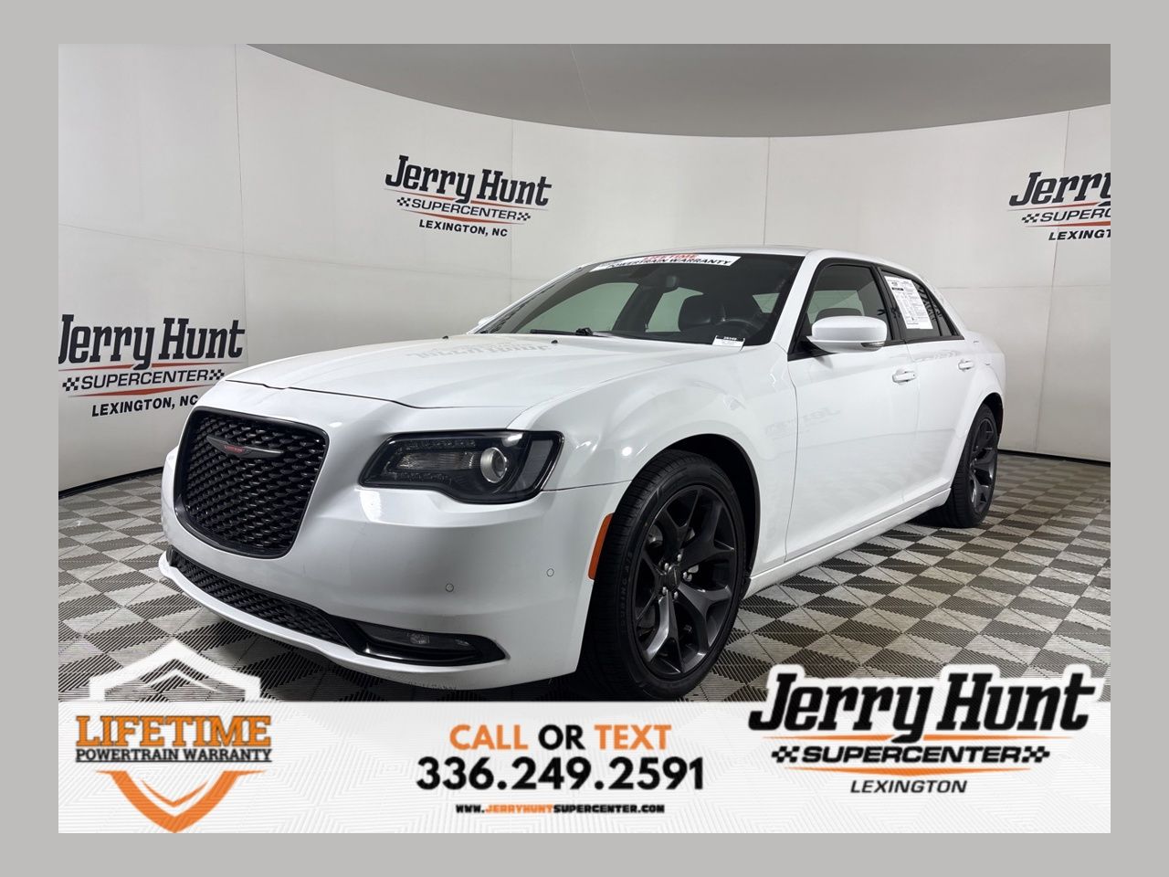 Bright White Clearcoat 2023 Chrysler 300 S V6 RWD Sedan Rear-Wheel Drive 8-Speed Automatic