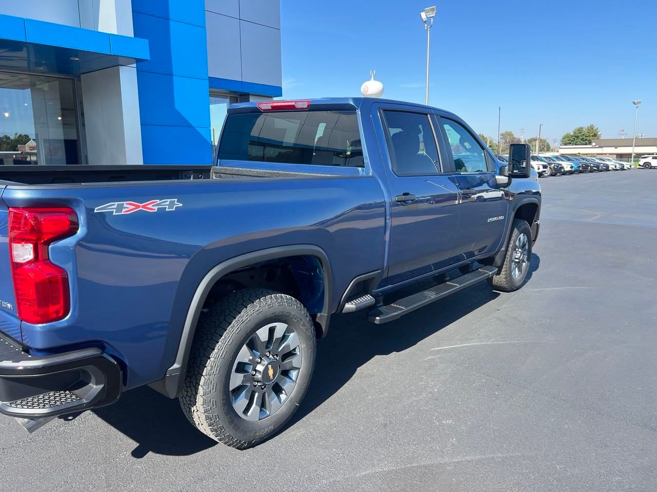 2025 Chevrolet Silverado 2500HD Custom 12