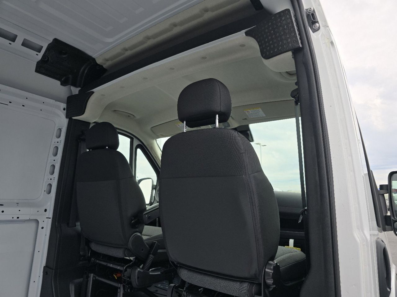 2024 Ram ProMaster 1500 Base 13