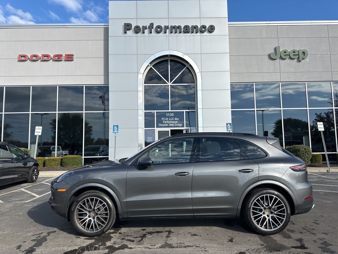 2022 Porsche Cayenne Base 4