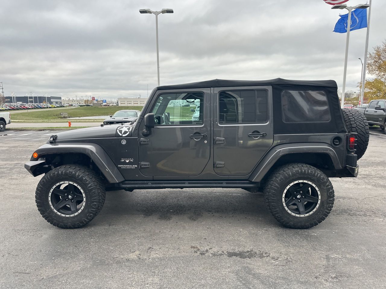 2017 Jeep Wrangler Unlimited Sahara 4