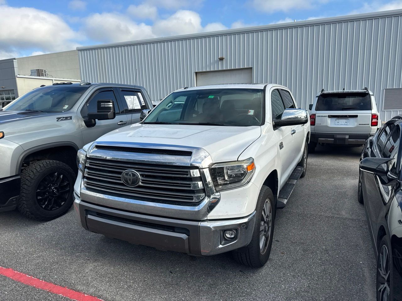 Super White 2018 Toyota Tundra Pickup Truck Four-Wheel Drive 6-Speed Automatic Overdrive