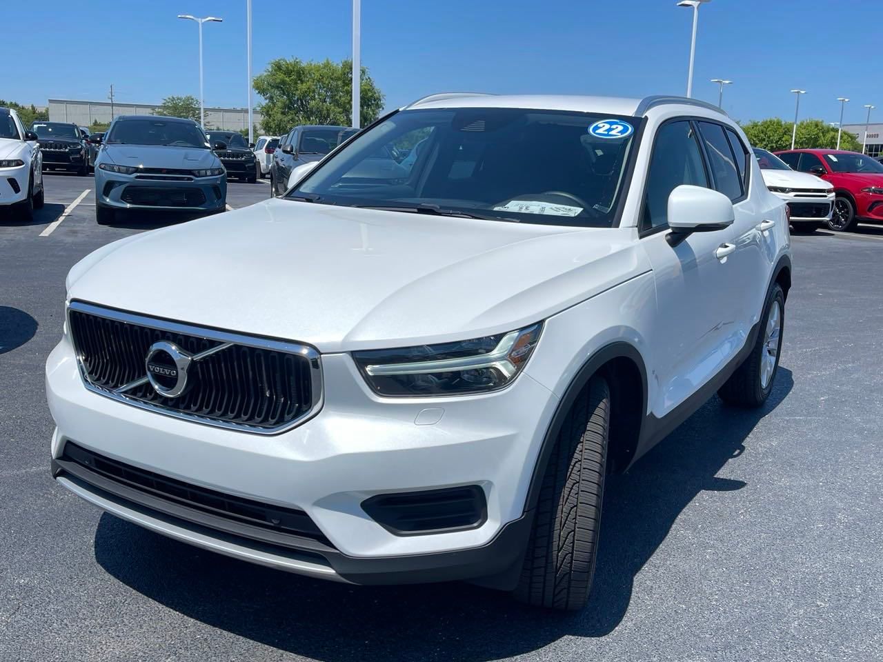 2022 Volvo XC40 Momentum 7