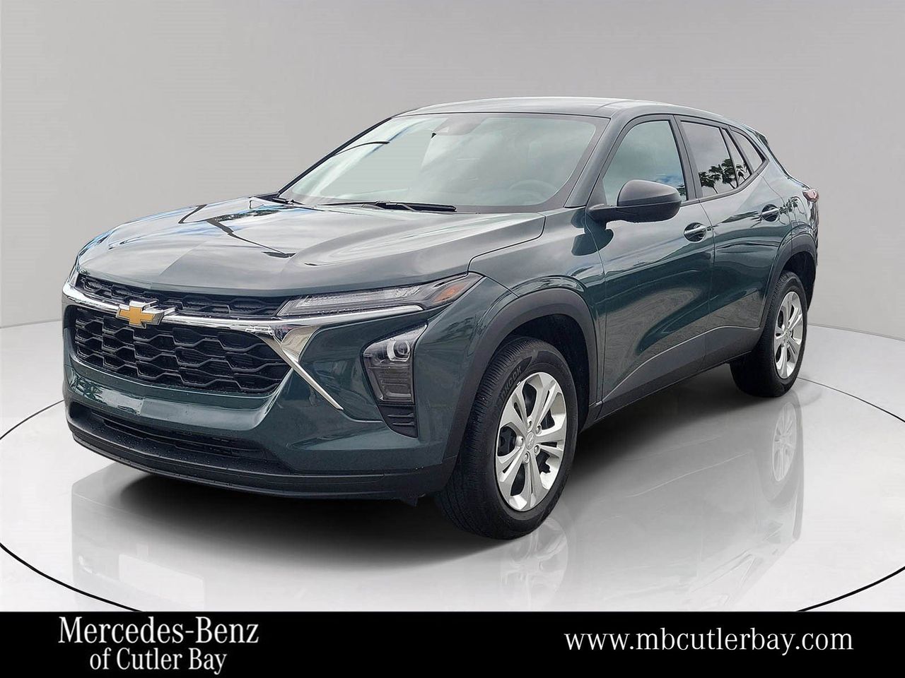 Cypress Gray 2025 Chevrolet Trax LS FWD SUV / Crossover Front-Wheel Drive 6-Speed Automatic