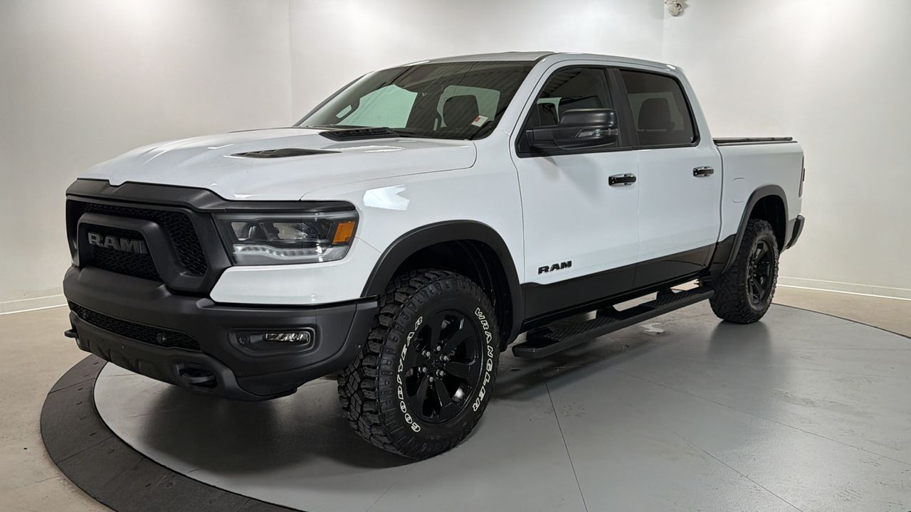 Bright White Clearcoat 2024 RAM 1500 Pickup Truck Four-Wheel Drive 8-Speed Automatic