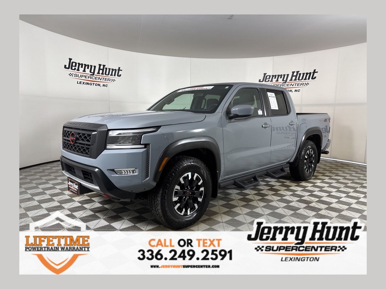 2023 Nissan Frontier PRO-4X Crew Cab 4WD