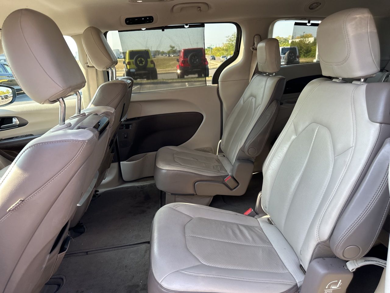 2017 Chrysler Pacifica Touring L Plus 16