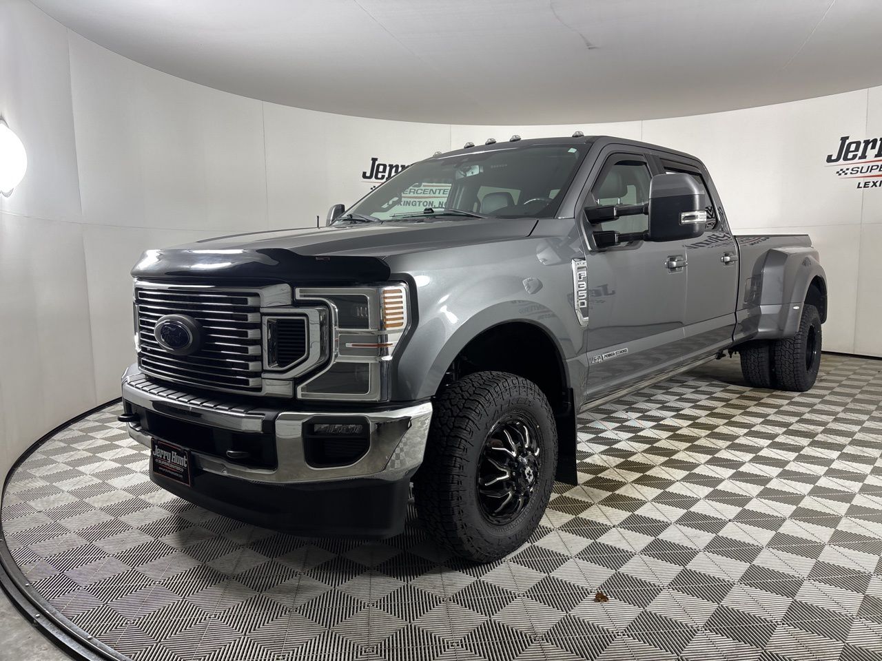 2022 Ford F-350 Super Duty Lariat Crew Cab LB DRW 4WD