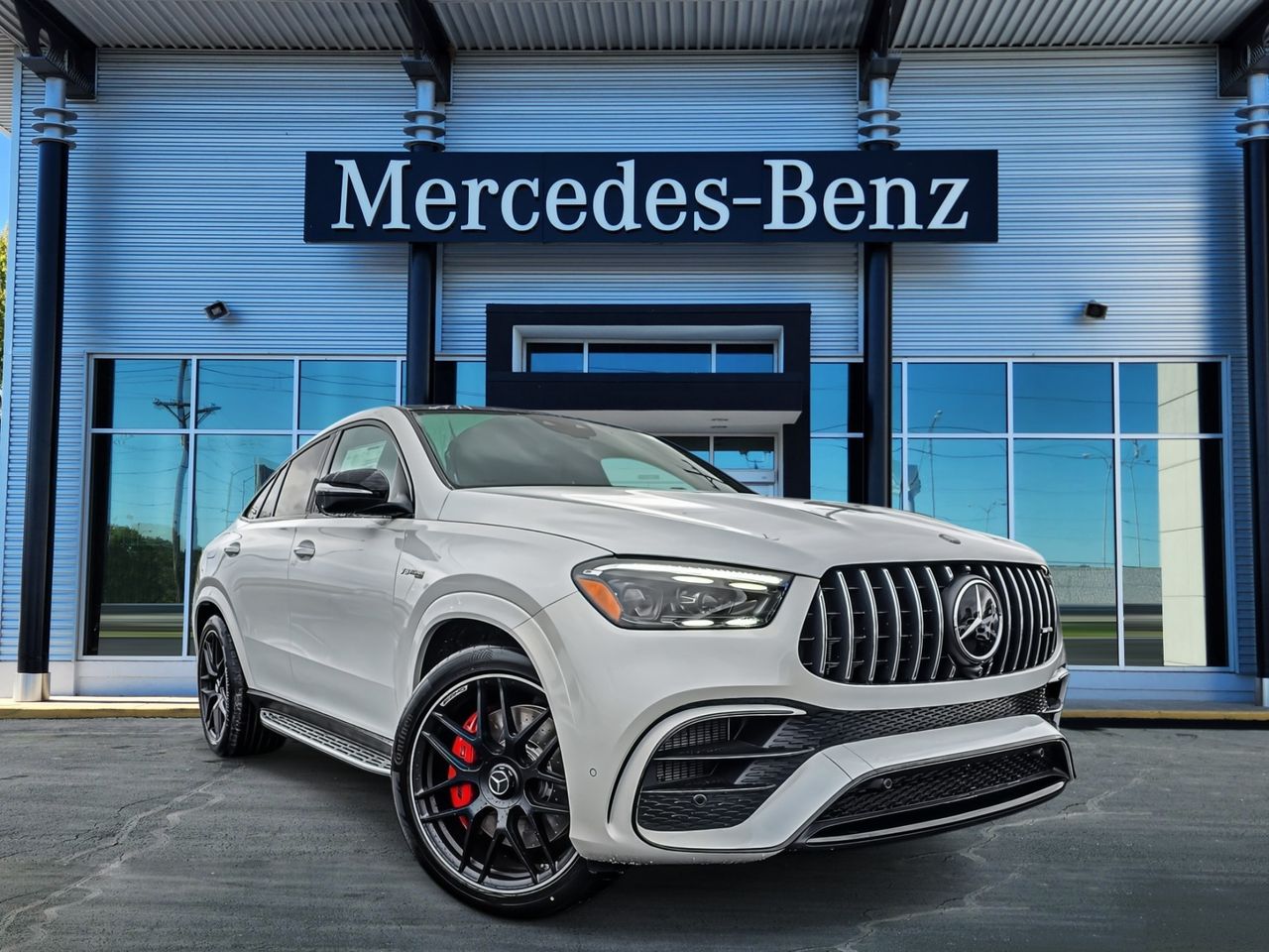 Moonlight White Metallic 2026 Mercedes-Benz GLE AMG GLE 63 S 4MATIC+ SUV / Crossover All-Wheel Drive 9-Speed Automatic