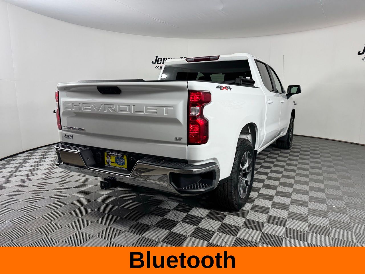 View vehicle photo 7