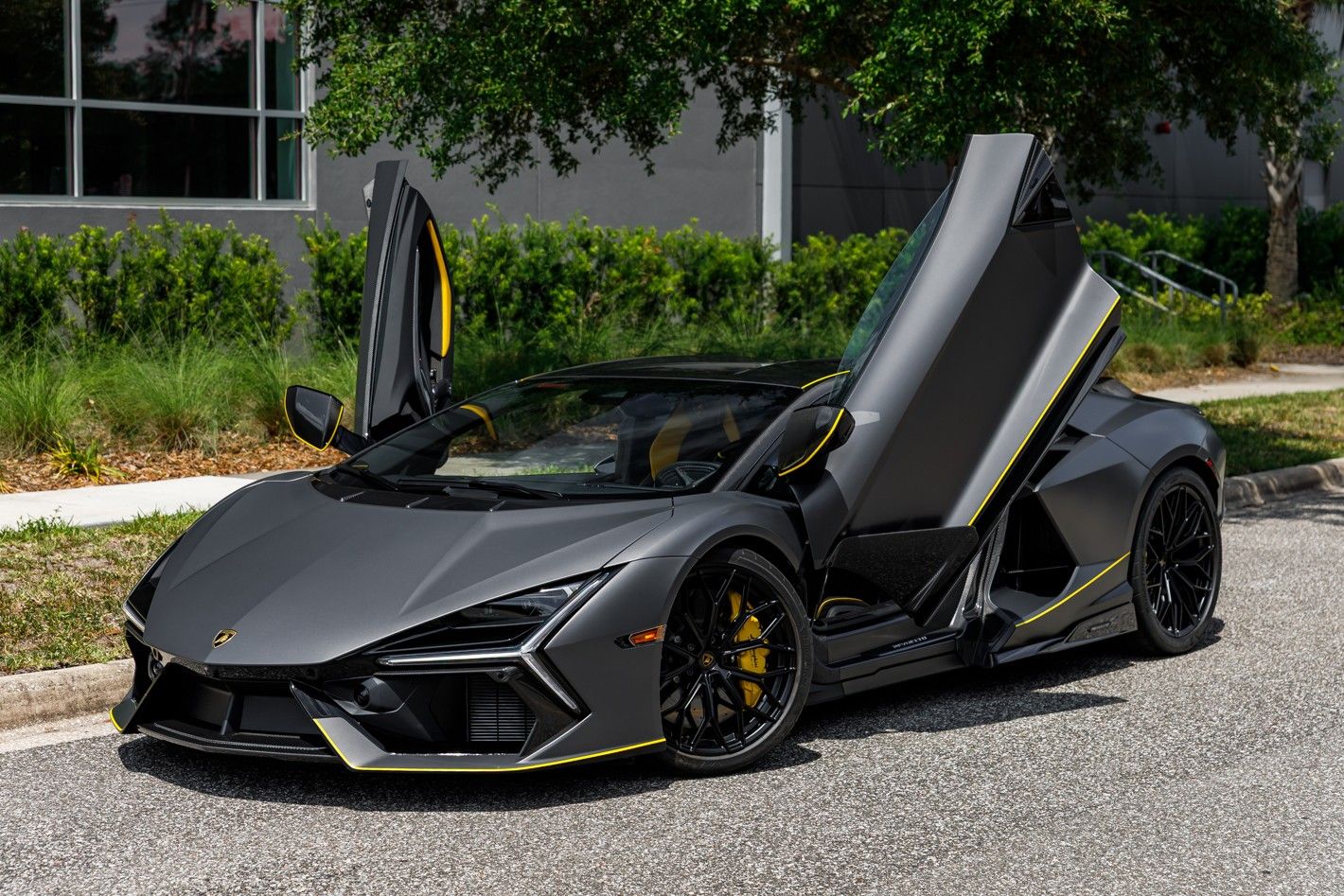 Grigio Acheso Matt 2025 Lamborghini Revuelto Coupe All-Wheel Drive 8-Speed Automatic
