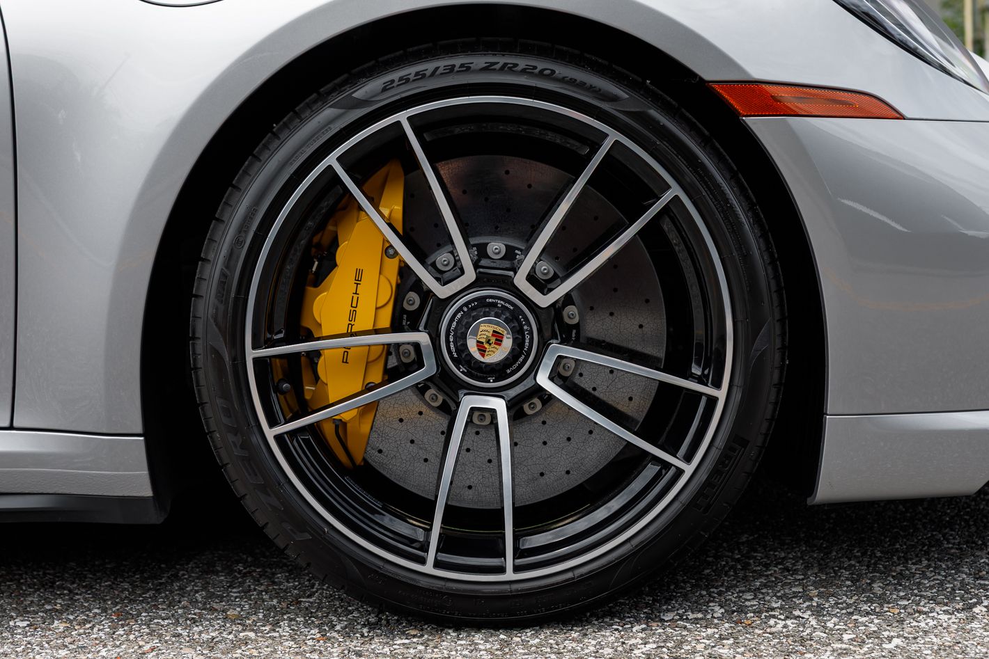 2021 Porsche 911 Turbo S - Photo 17