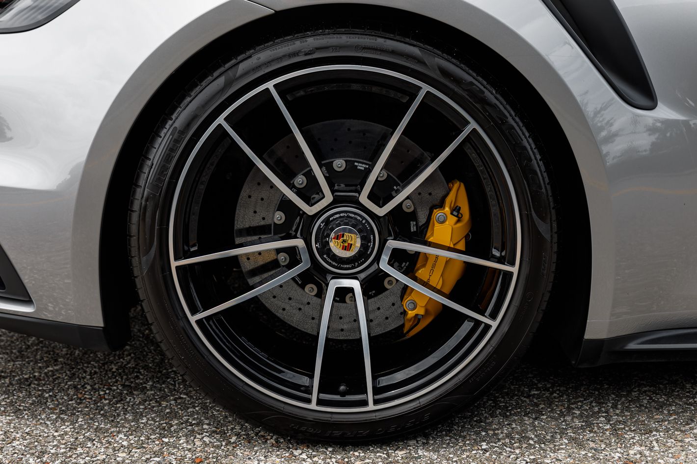 2021 Porsche 911 Turbo S - Photo 19
