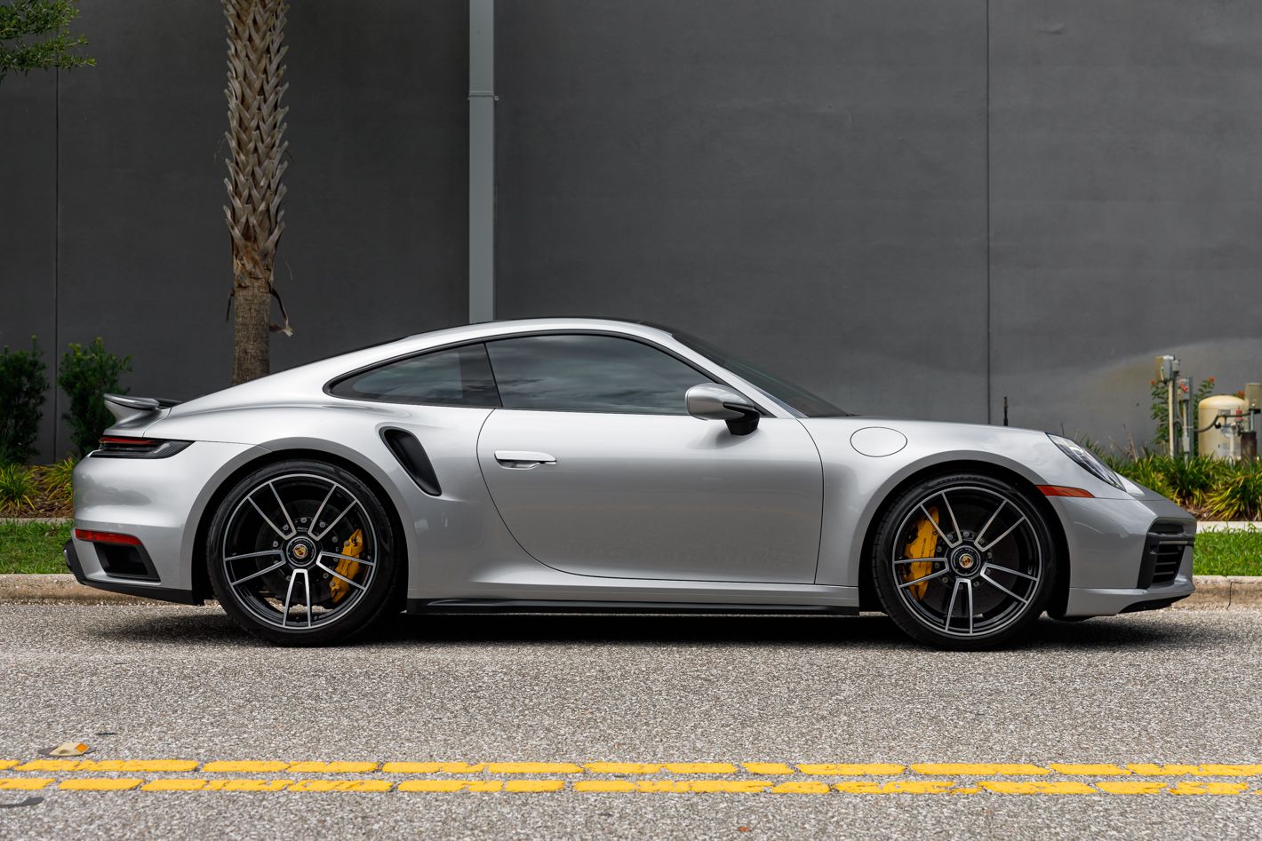 2021 Porsche 911 Turbo S - Photo 6