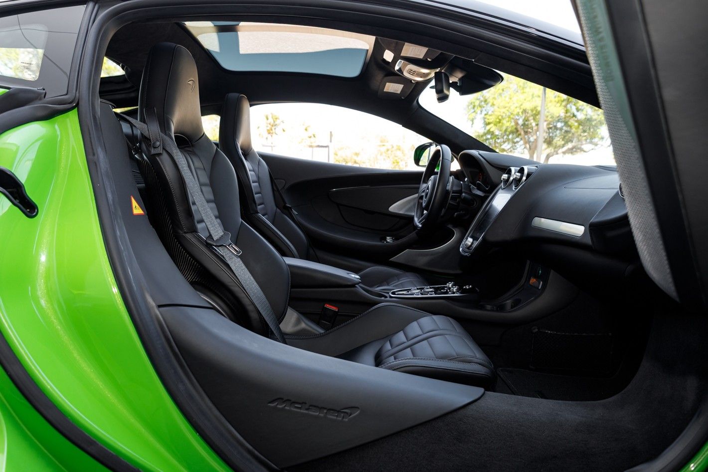 2025 McLaren GTS Base - Photo 35