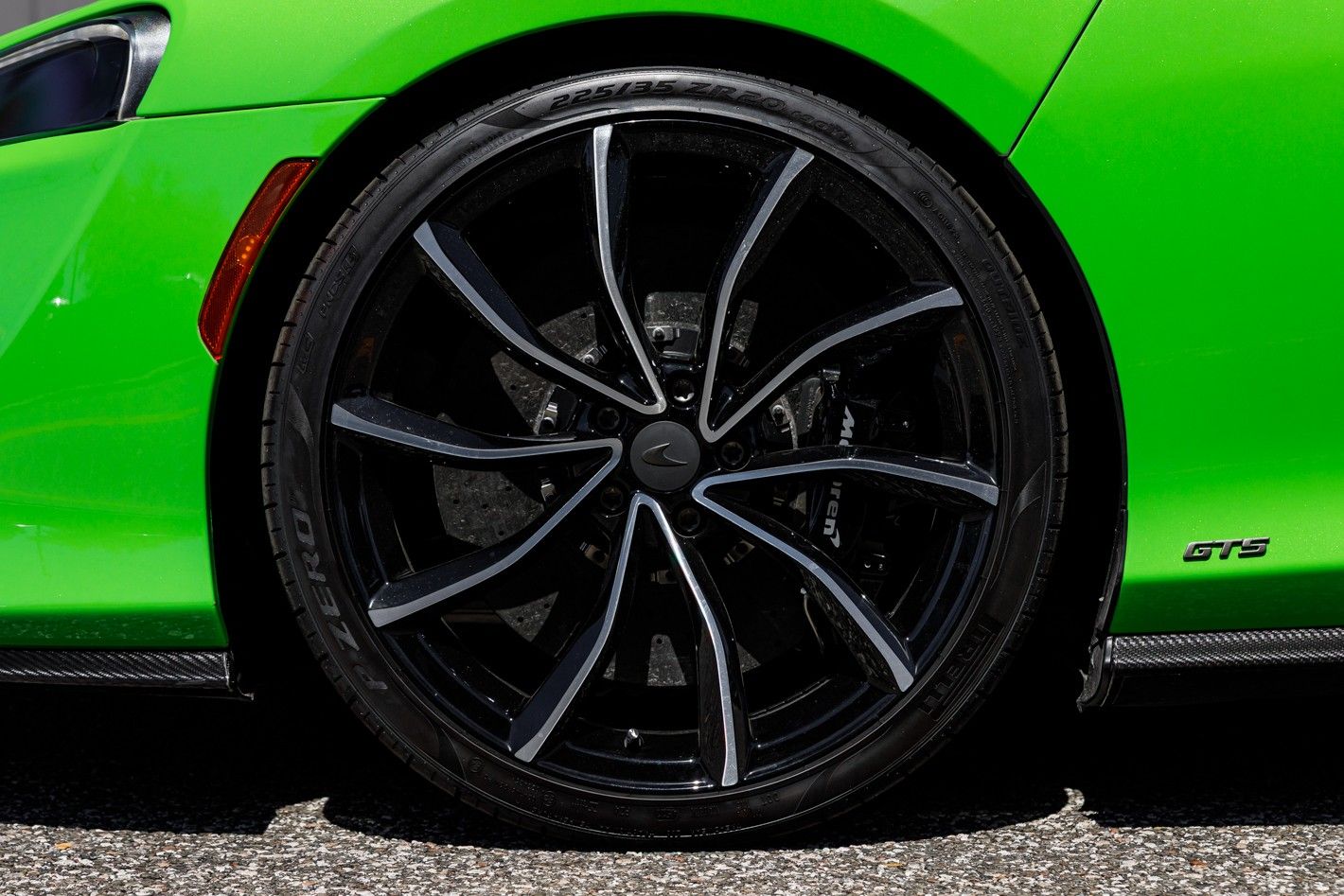 2025 McLaren GTS Base - Photo 19