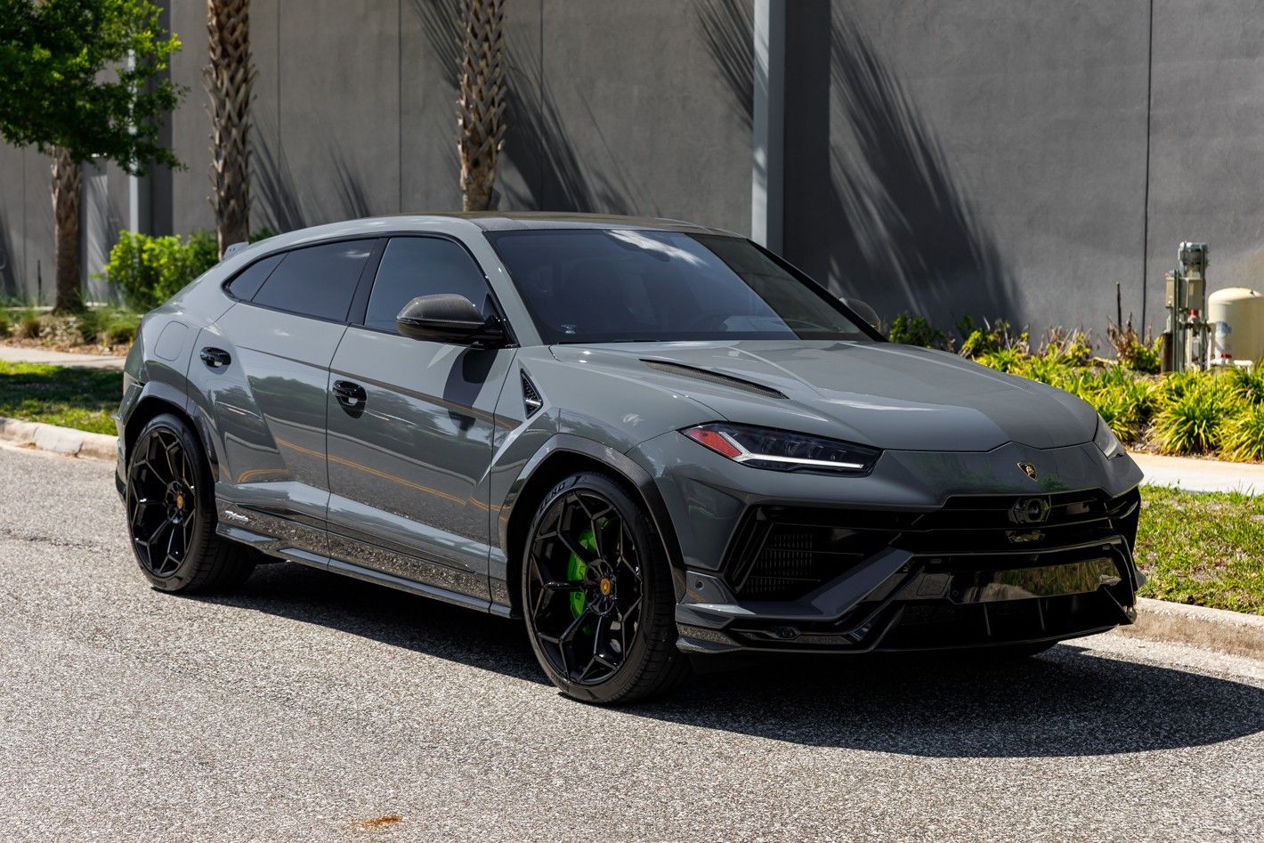 2023 Lamborghini Urus 4.0 V8 Performante's photo