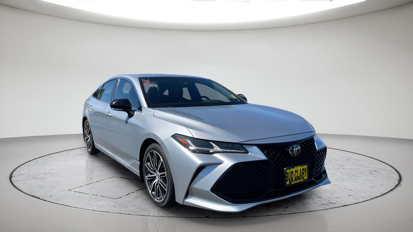 Celestial Silver Metallic 2019 Toyota Avalon Sedan Front-Wheel Drive 8-Speed Automatic