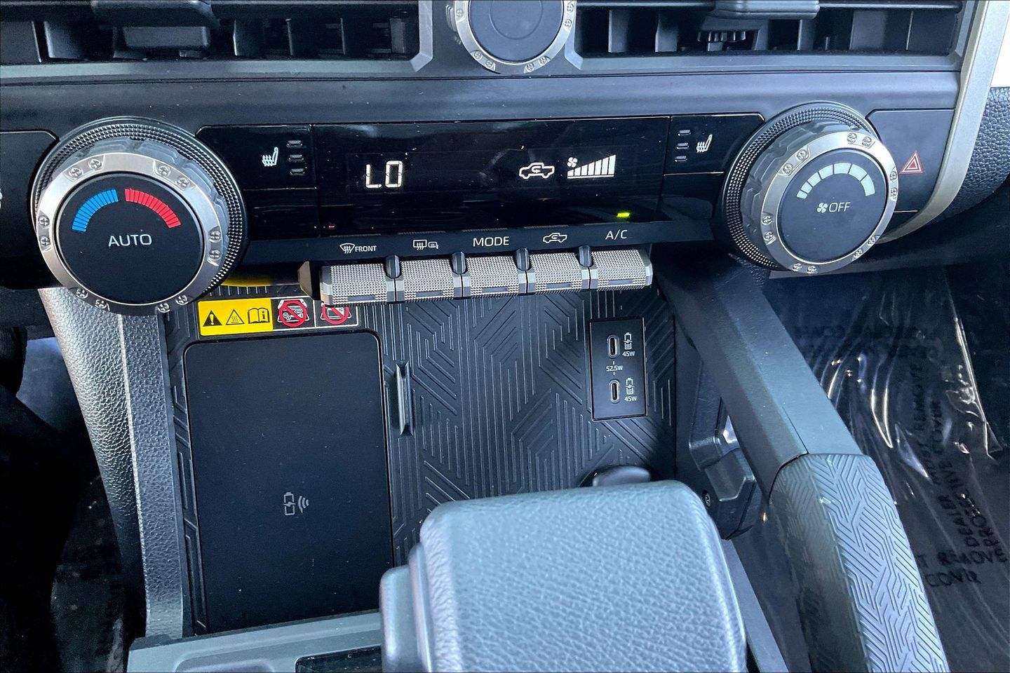 2024 Toyota Tacoma TRD Off-Road photo