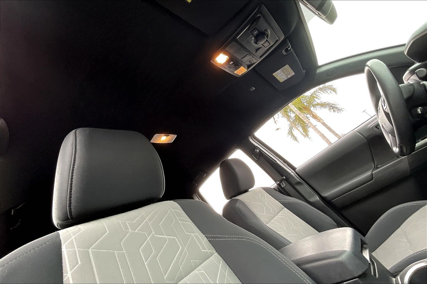 2022 Toyota Tacoma TRD Off-Road photo