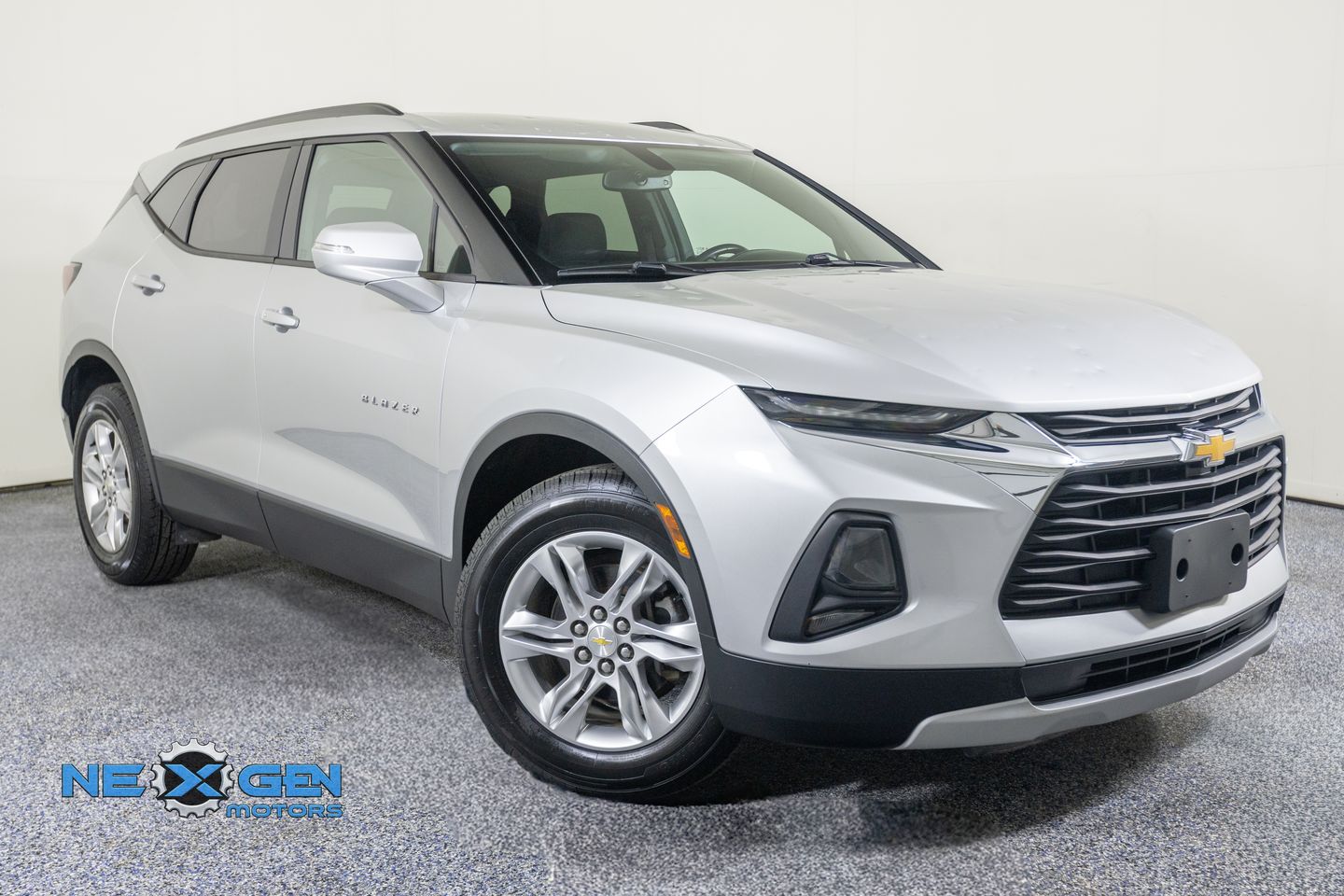 Silver Ice Metallic 2019 Chevrolet Blazer SUV / Crossover All-Wheel Drive 9-Speed Automatic
