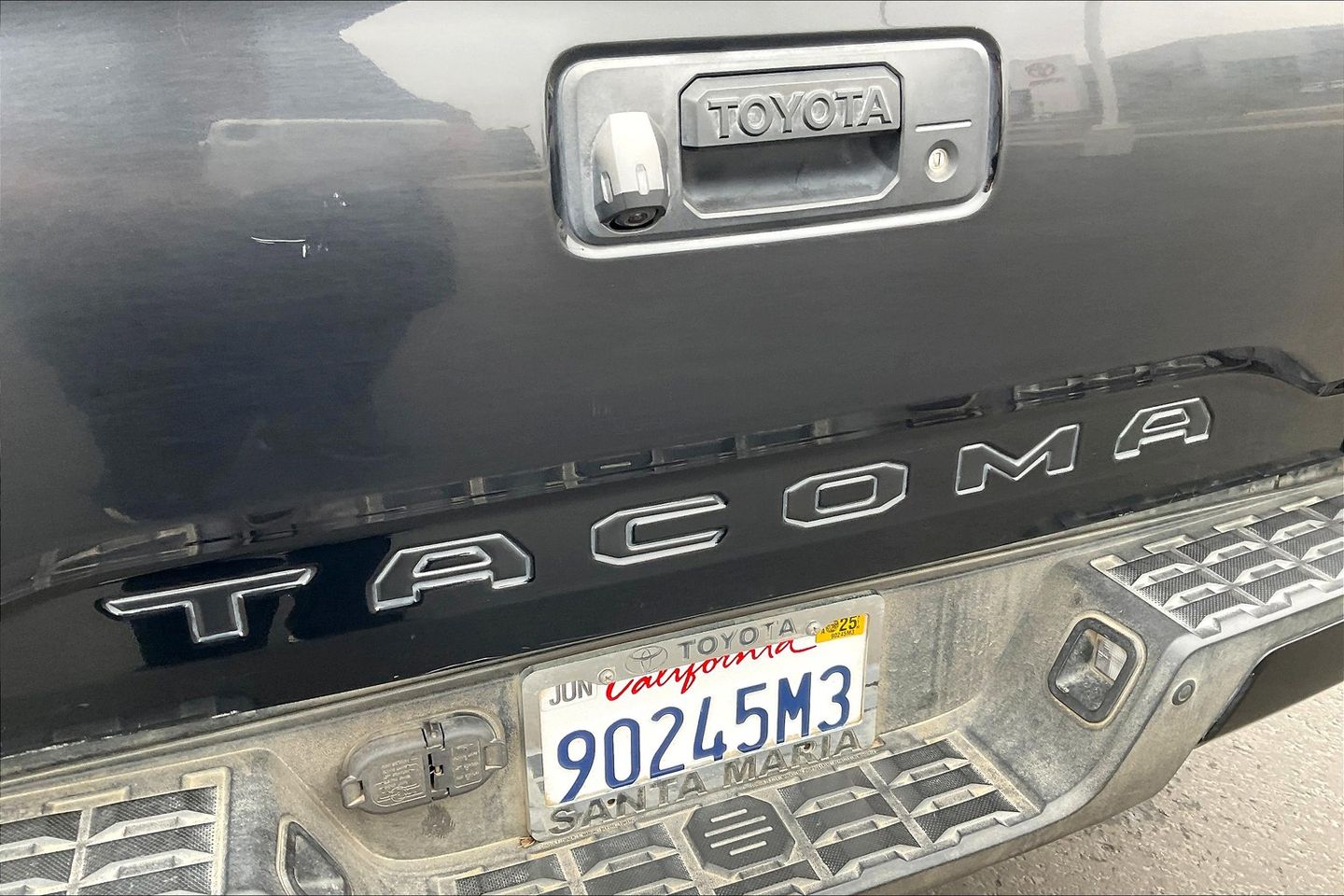 2022 Toyota Tacoma TRD Off-Road photo