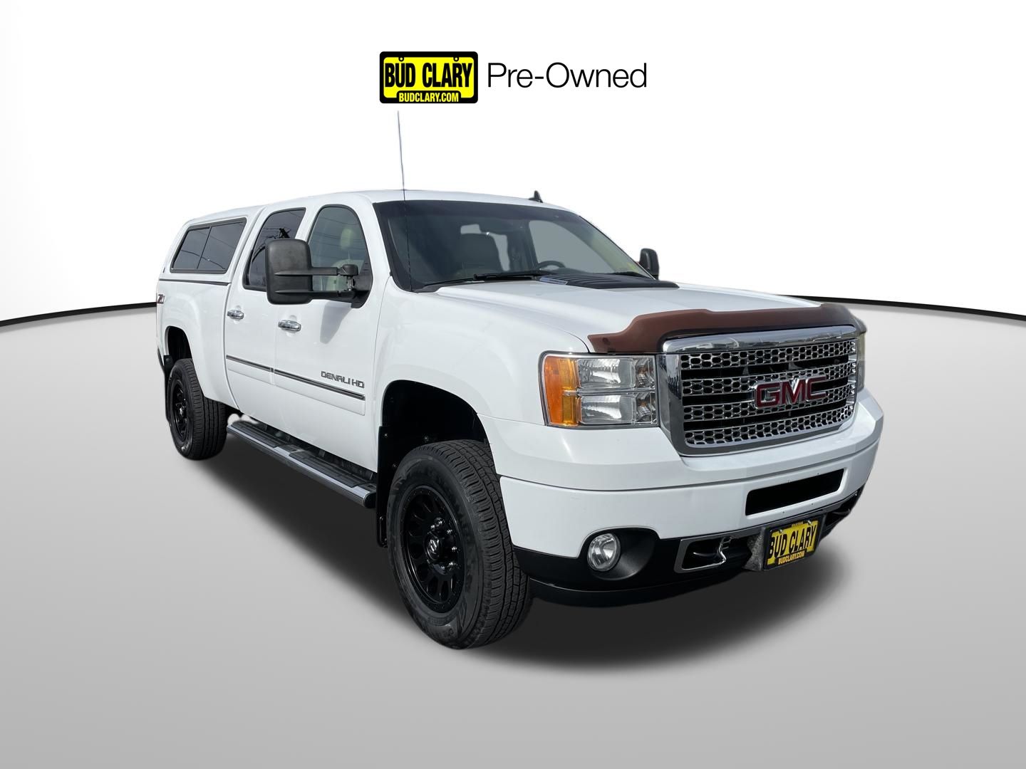 White 2014 GMC Sierra 2500HD Denali Crew Cab SB 4WD Pickup Truck Four-Wheel Drive 6-Speed Automatic