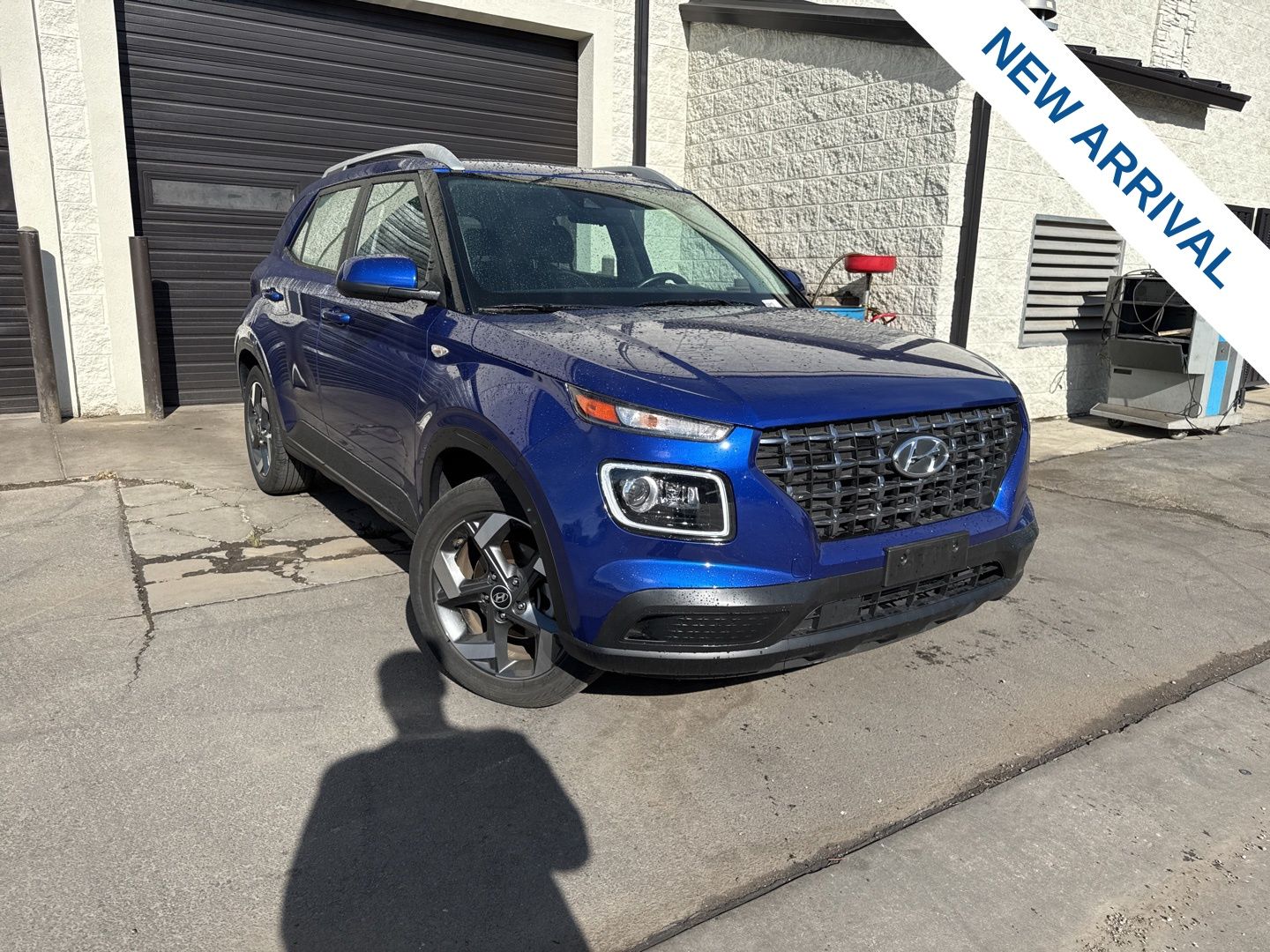 Intense Blue 2022 Hyundai Venue Limited FWD SUV / Crossover Front-Wheel Drive Continuously Variable Transmission