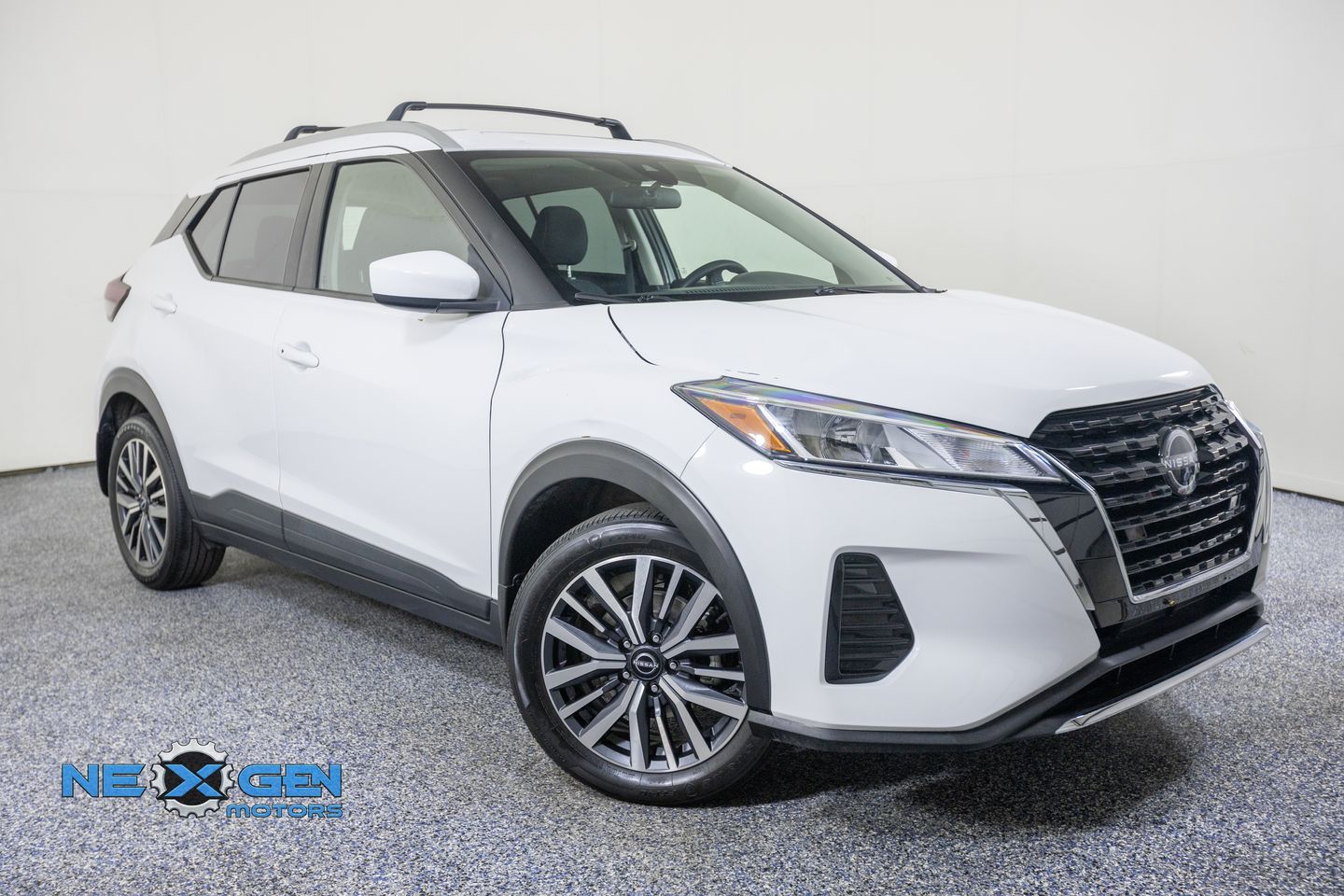 White (Fresh Powder) 2023 Nissan Kicks SUV / Crossover Front-Wheel Drive Continuously Variable Transmission