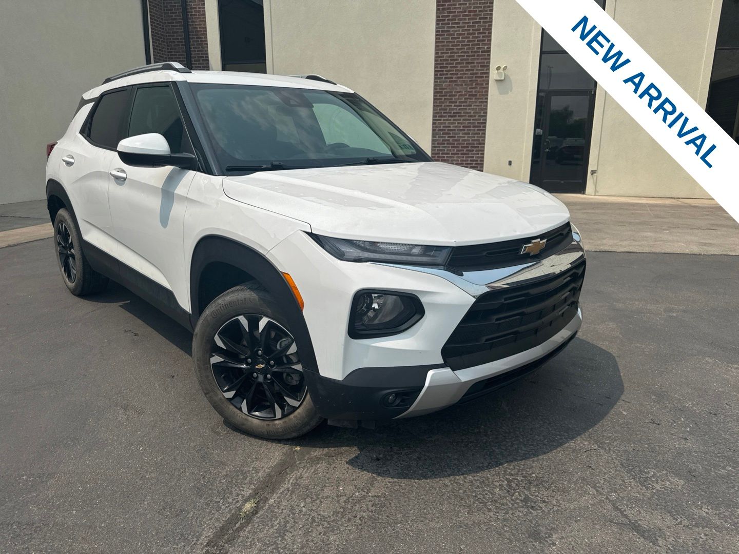 Summit White 2022 Chevrolet Trailblazer SUV / Crossover Four-Wheel Drive 9-Speed Automatic