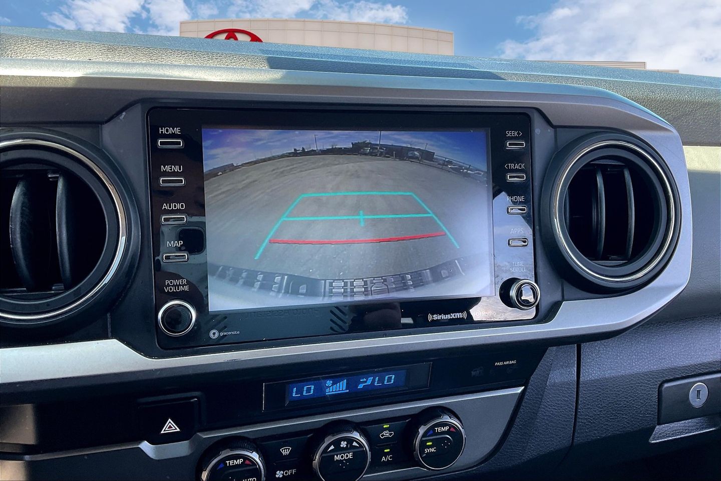 2022 Toyota Tacoma SR5 photo