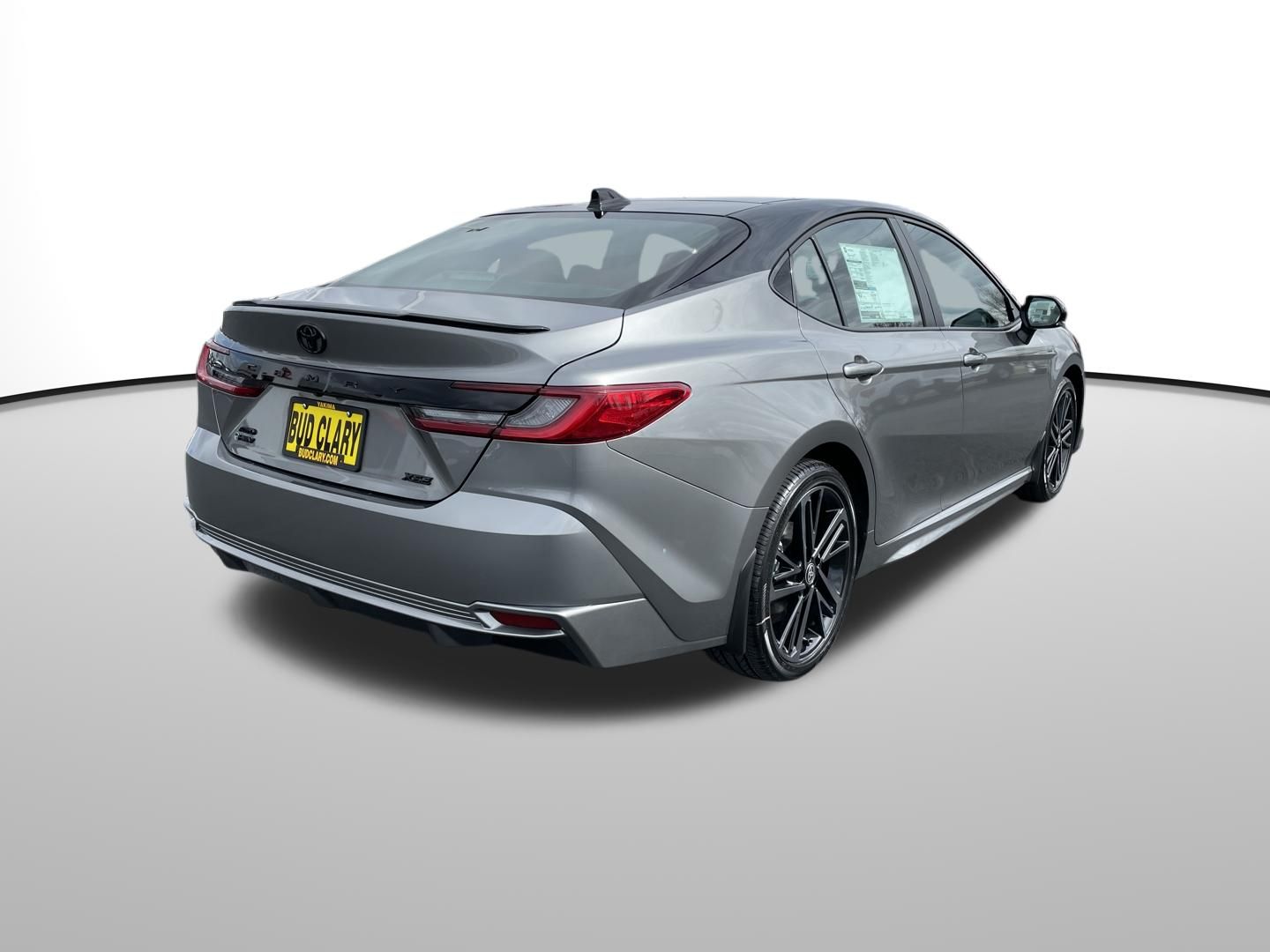 View vehicle photo 3