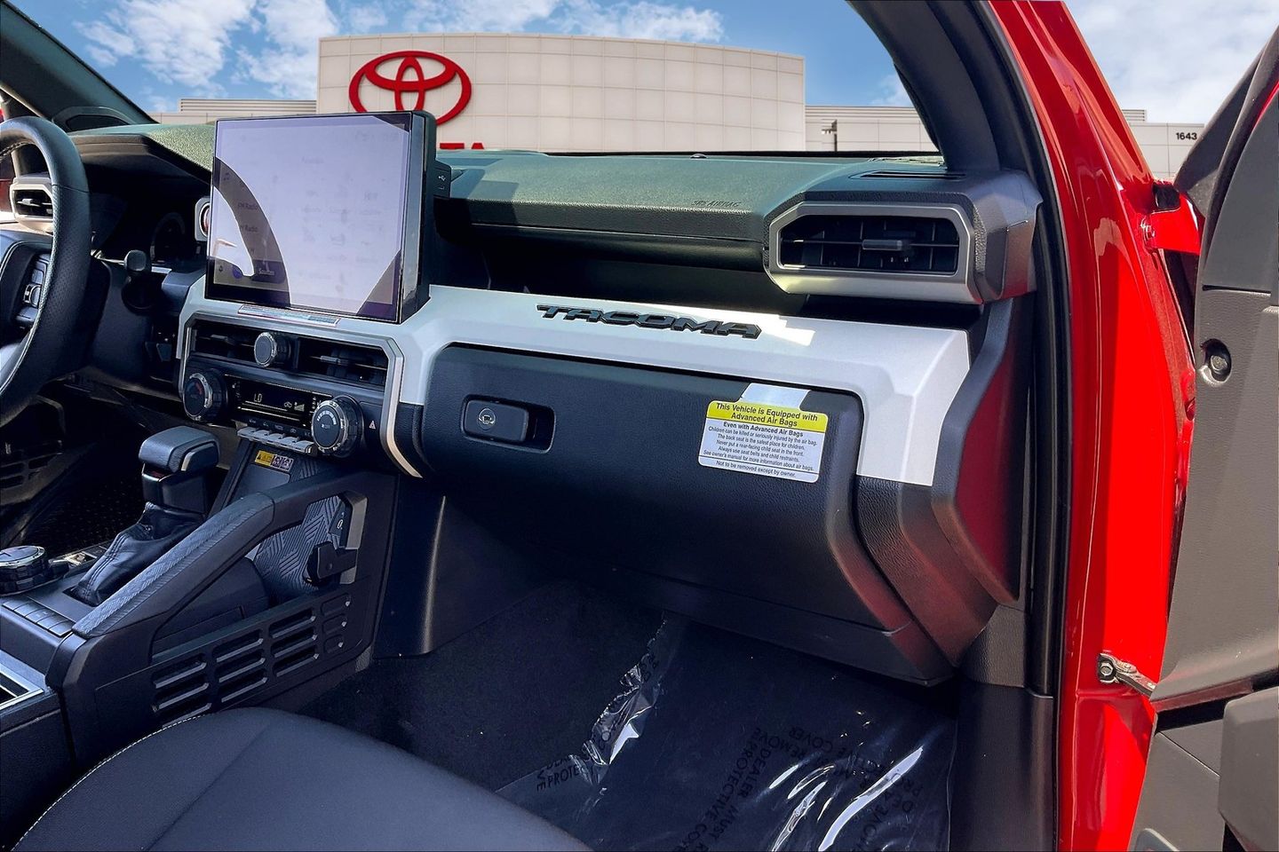 2024 Toyota Tacoma TRD Off-Road photo