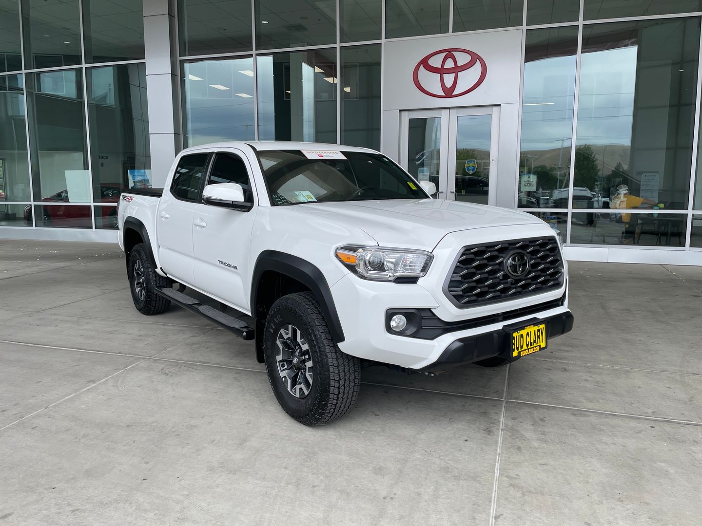 White 2022 Toyota Tacoma Pickup Truck Four-Wheel Drive 6-Speed Automatic
