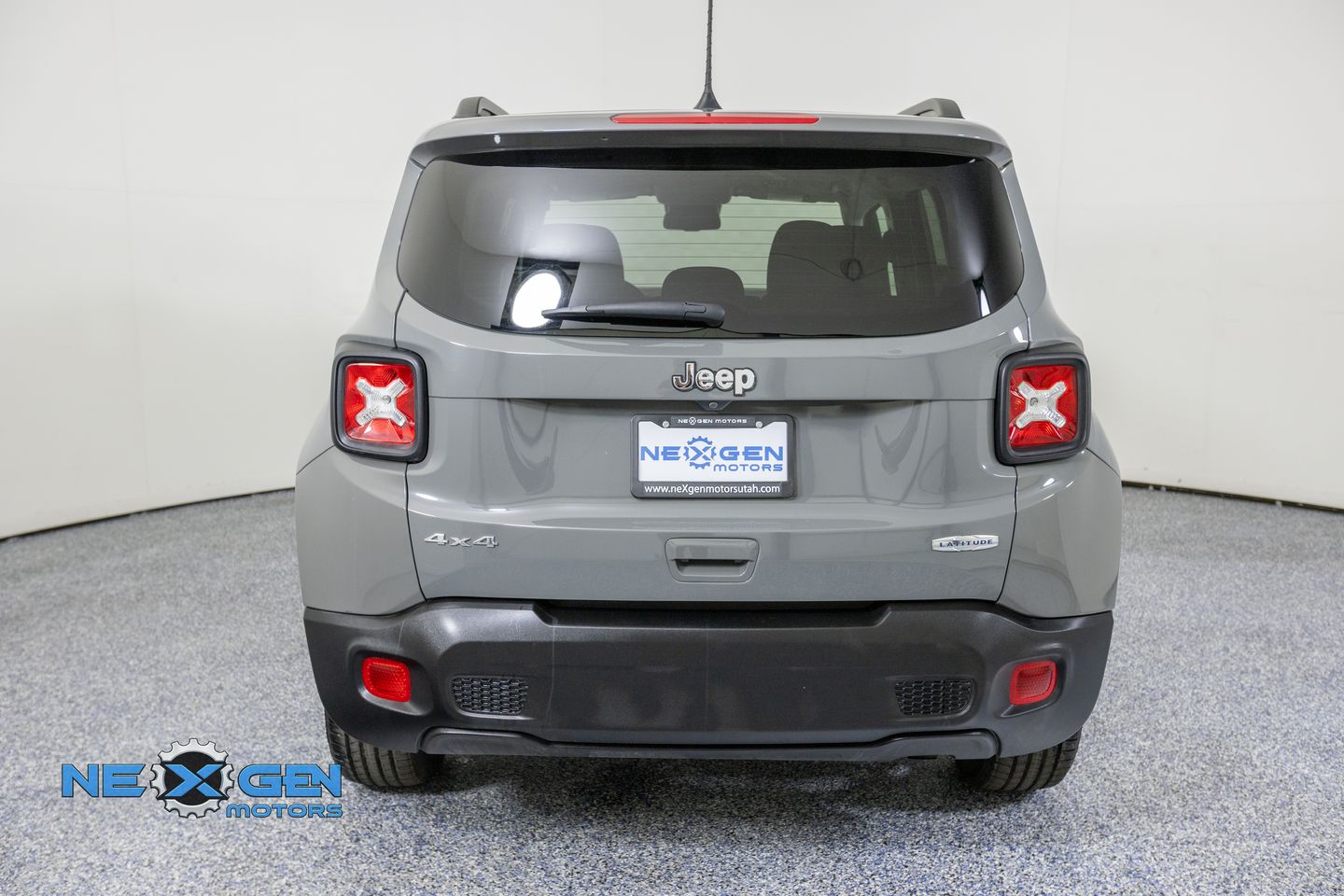 View vehicle photo 6