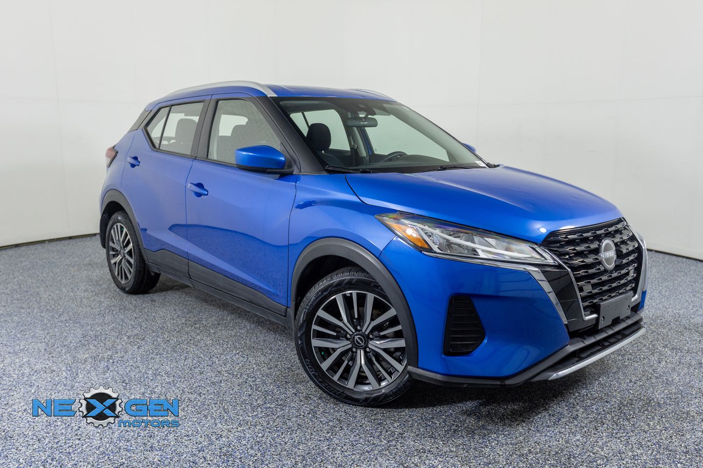 Electric Blue Metallic 2022 Nissan Kicks SUV / Crossover Front-Wheel Drive Continuously Variable Transmission