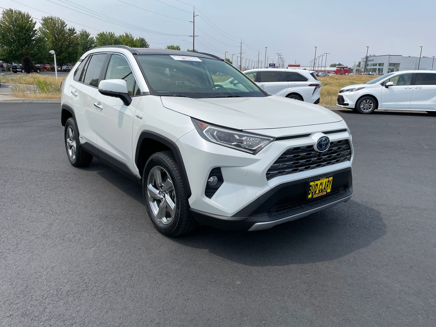 White (Blizzard Pearl) 2019 Toyota RAV4 Hybrid SUV / Crossover All-Wheel Drive Continuously Variable Transmission