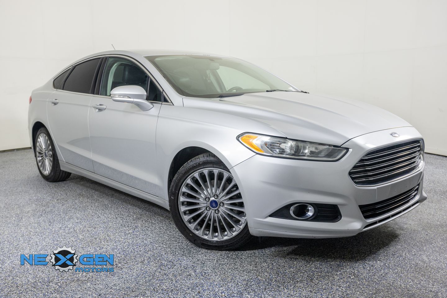 Ingot Silver 2016 Ford Fusion Sedan Front-Wheel Drive 6-Speed Automatic