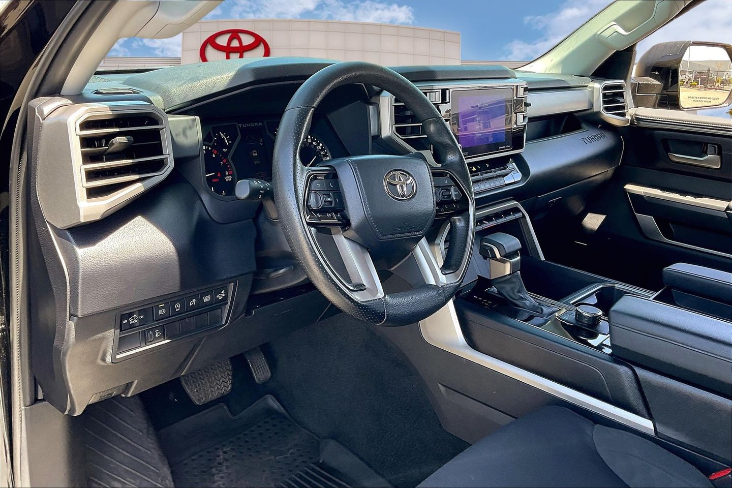 2022 Toyota Tundra SR5 photo
