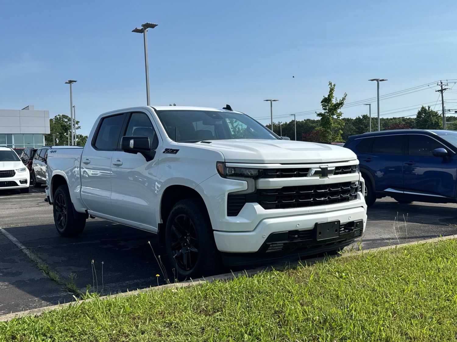 2025 Chevrolet Silverado 1500 RST Crew Cab 4WD