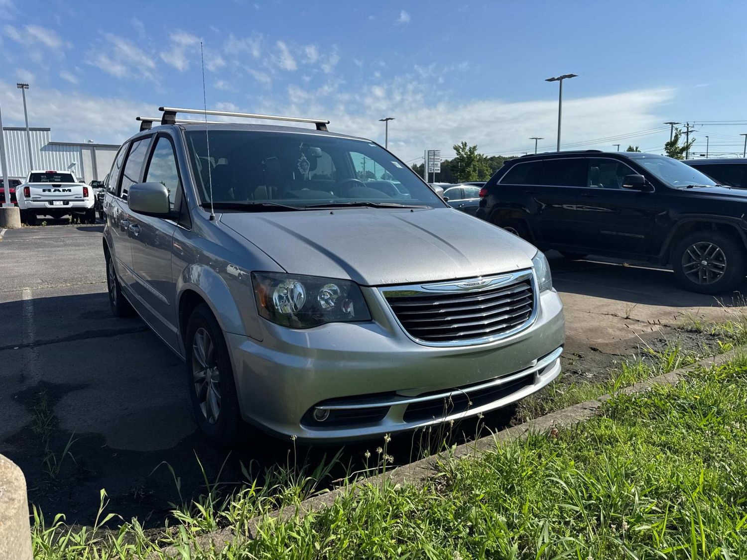 Billet Silver Metallic Clearcoat 2016 Chrysler Town & Country S FWD Minivan Front-Wheel Drive 6-Speed Automatic