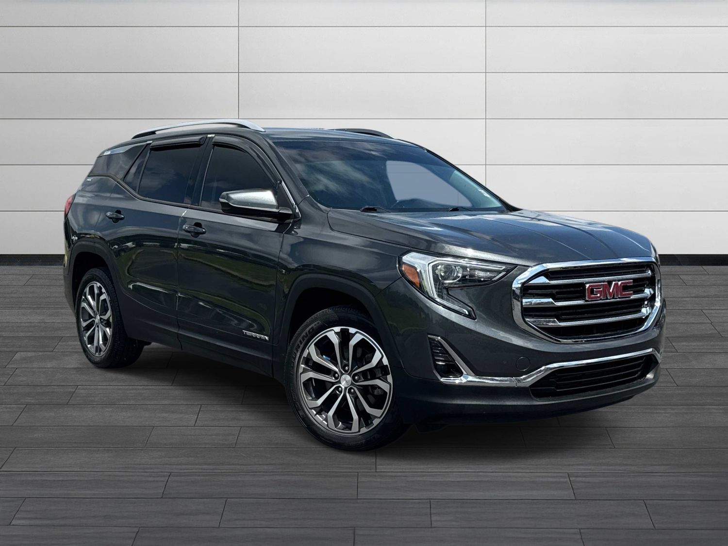 Graphite Gray Metallic 2019 GMC Terrain SUV / Crossover Front-Wheel Drive 9-Speed Automatic